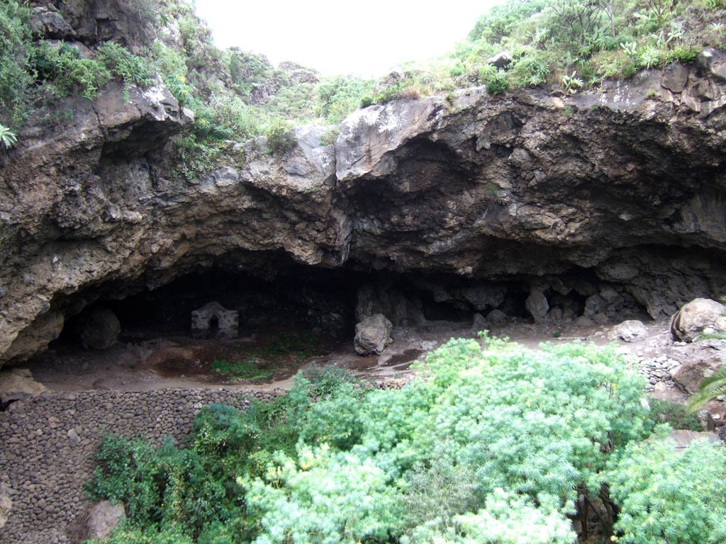 Suswa Caves